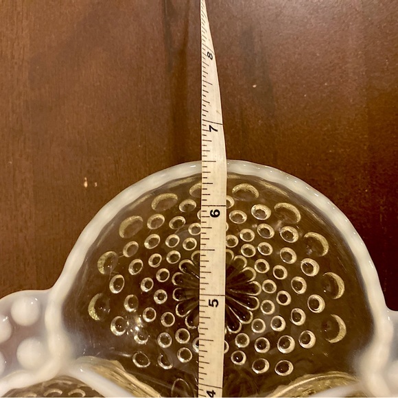 Vintage 40s Anchor Hocking Opalescent Moonstone Hobnail Divided Clover Dish - Picture 8 of 8